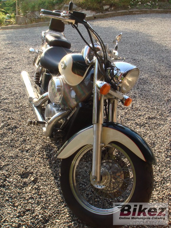 1997 Honda VF 750 C photo